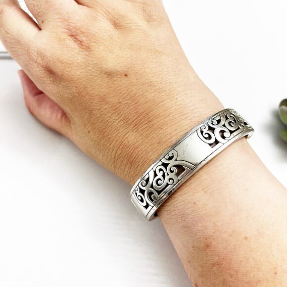 Brighton Mingle Hinged Magnetic Bangle Bracelet - Picture 4 of 8